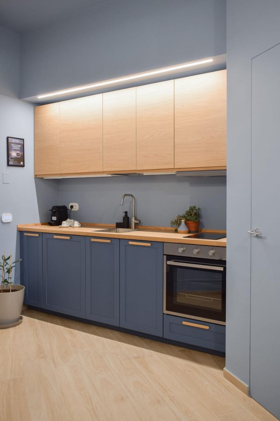 Kitchen or kitchenette, kitchen
