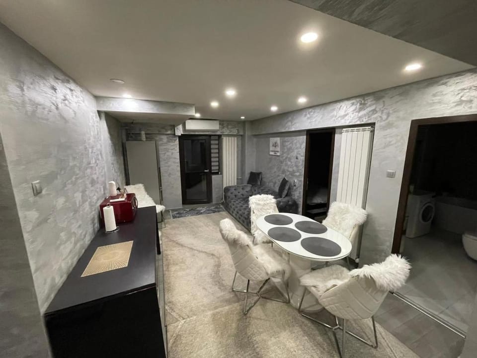 Apartament 3 camere Apartment in Craiova