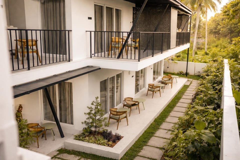 Property building, Garden, Balcony/Terrace, Balcony/Terrace
