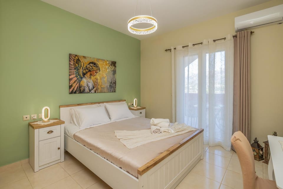 Bed, Bedroom, Sea view
