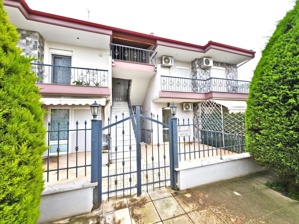 Property building, Balcony/Terrace