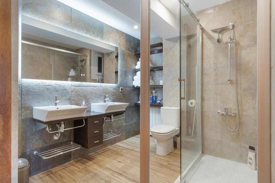 Bathroom, Living room