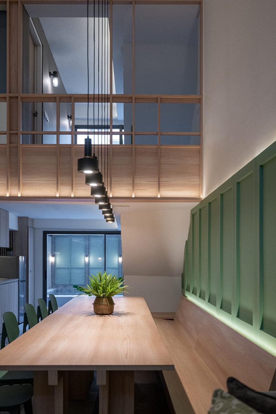 Restaurant/places to eat, Living room