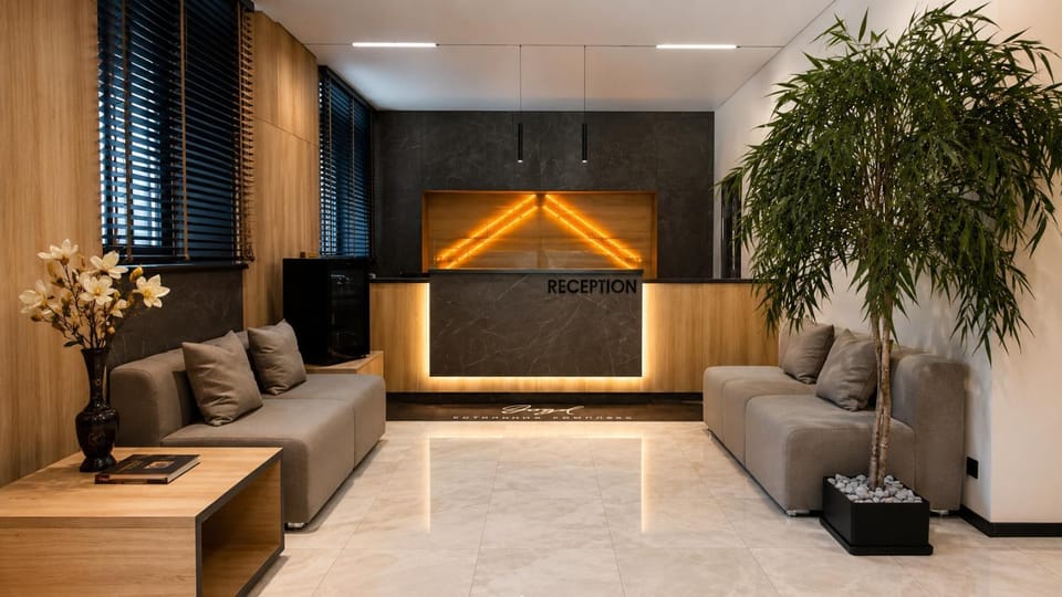 Property building, Lobby or reception, Business facilities, Guests