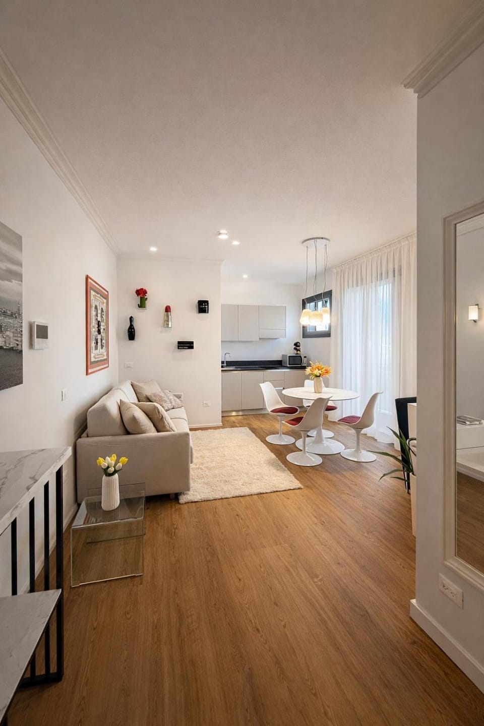 Living room, Dining area