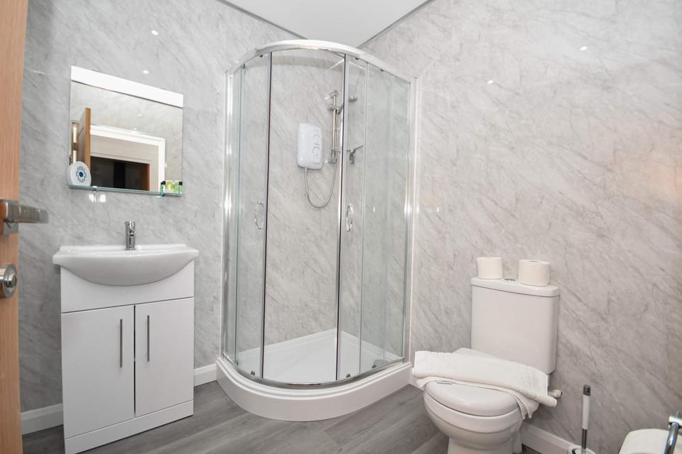 Modern 1 Bedroom Apartment in Morley with Parking Apartment in Leeds