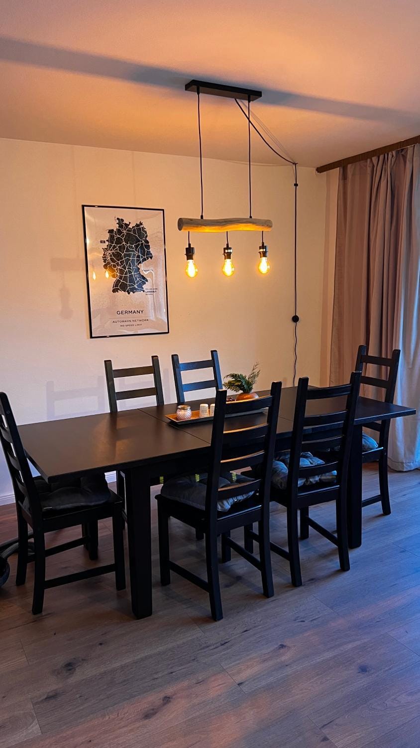 NoSpeedLimit-Design Apartment-100qm-bis zu 8 Personen-Parkpatz Apartment in Landshut