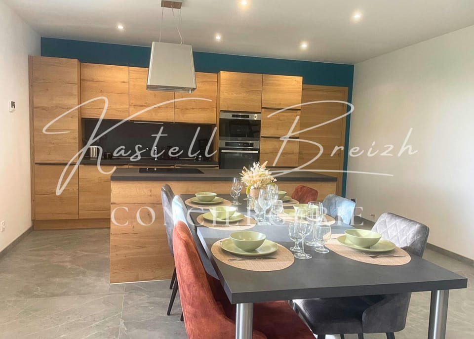 Dining area, kitchen