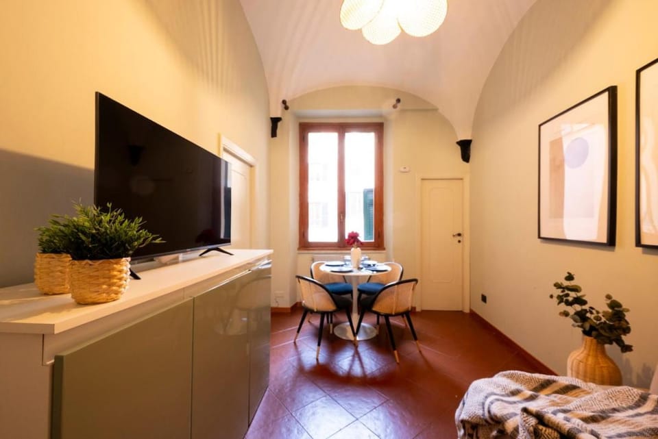 Rapallo City Center Steps from the Sea AC Wi-Fi Parking Apartment in Rapallo