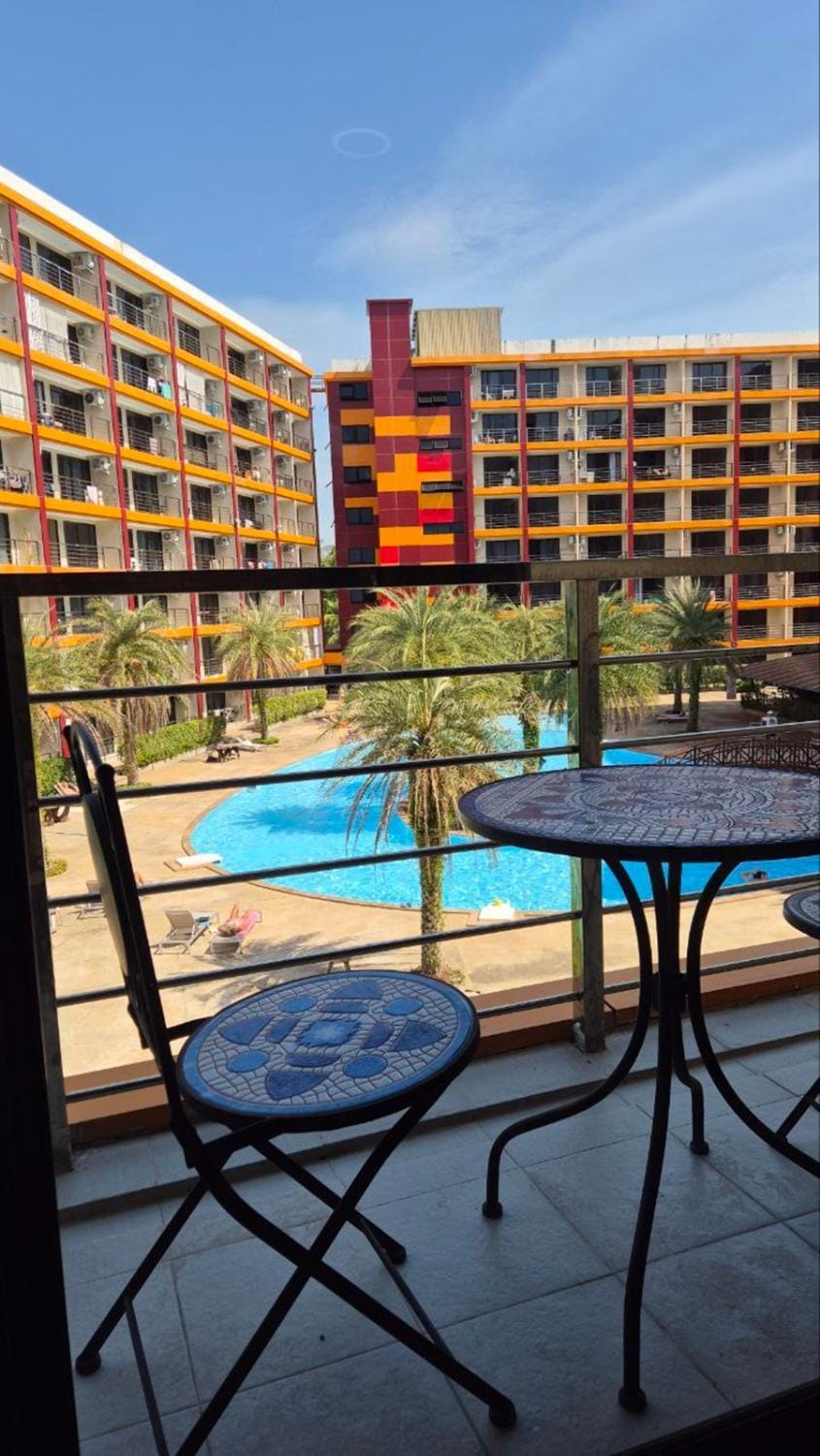 View (from property/room), Balcony/Terrace, Pool view