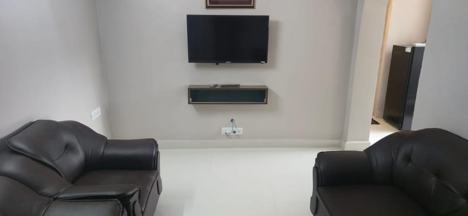 Family Home Stay in TNagar Apartment in Chennai