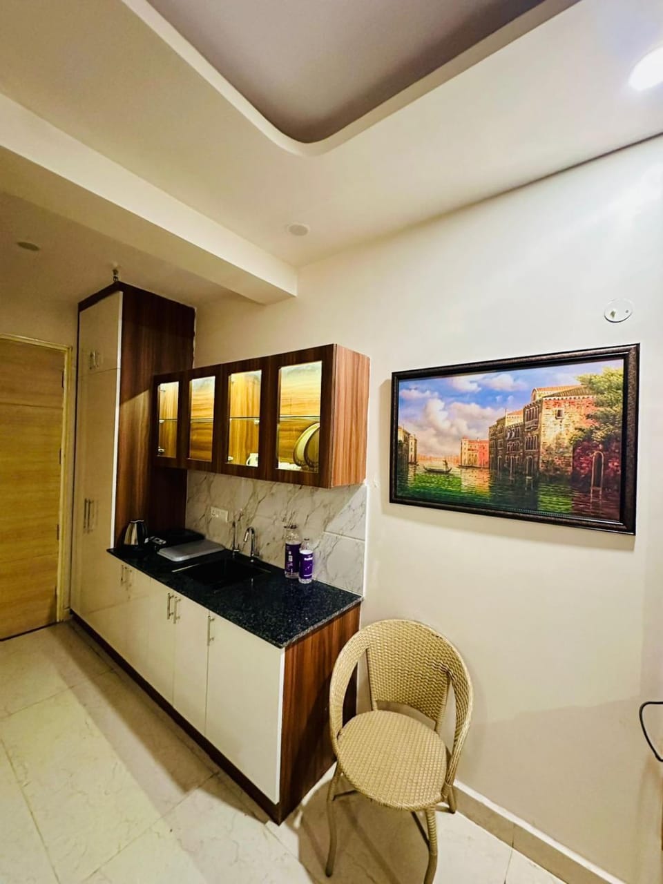 Stay studio Apartment in Noida