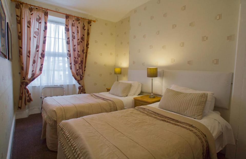 The Clovelly Hotel Bed and Breakfast in Llandudno