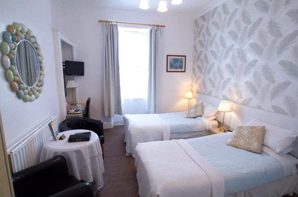 The Clovelly Hotel Bed and Breakfast in Llandudno