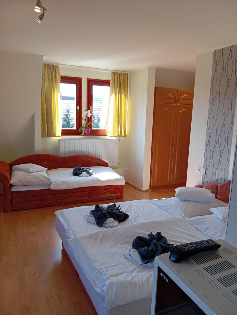 Luxor Apartmanház Bogács Bed and Breakfast in Slovakia