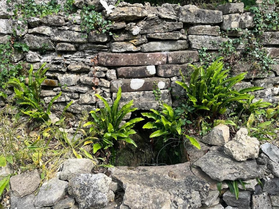 Spacious Cotswold Bolthole House in Stroud District
