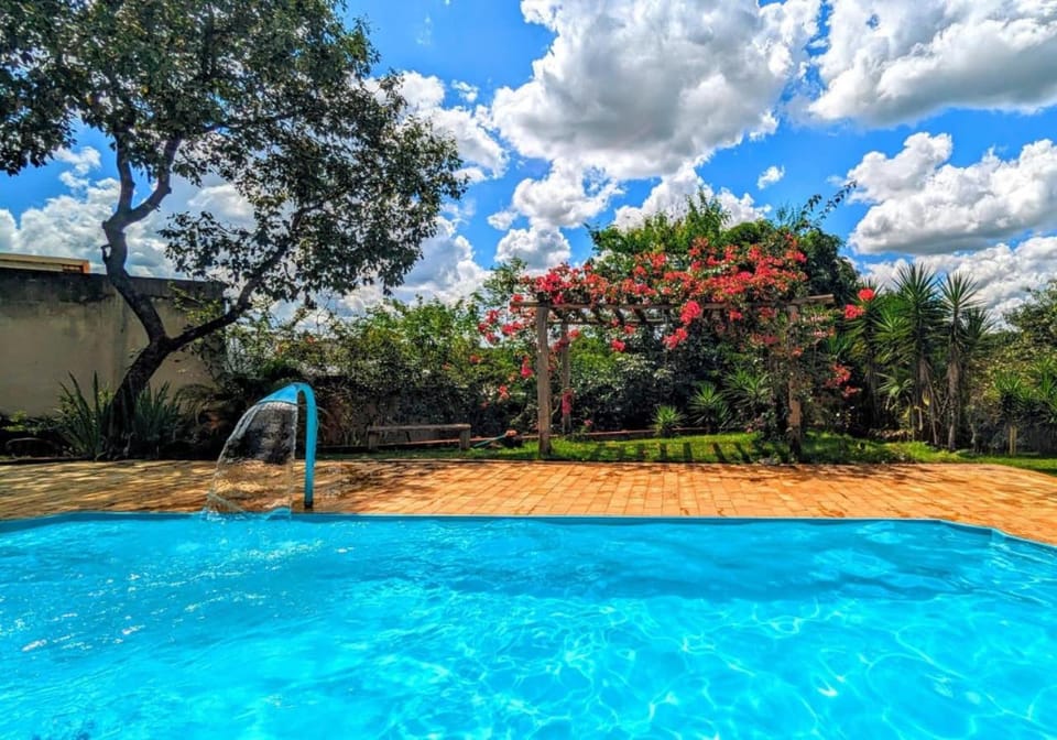 Chalé Suiço Nature lodge in Contagem