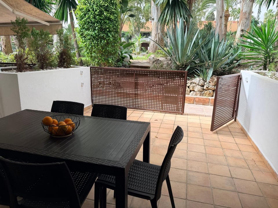 Balcony/Terrace, Garden view