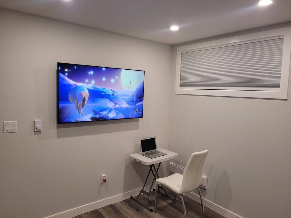 Communal lounge/ TV room, TV and multimedia