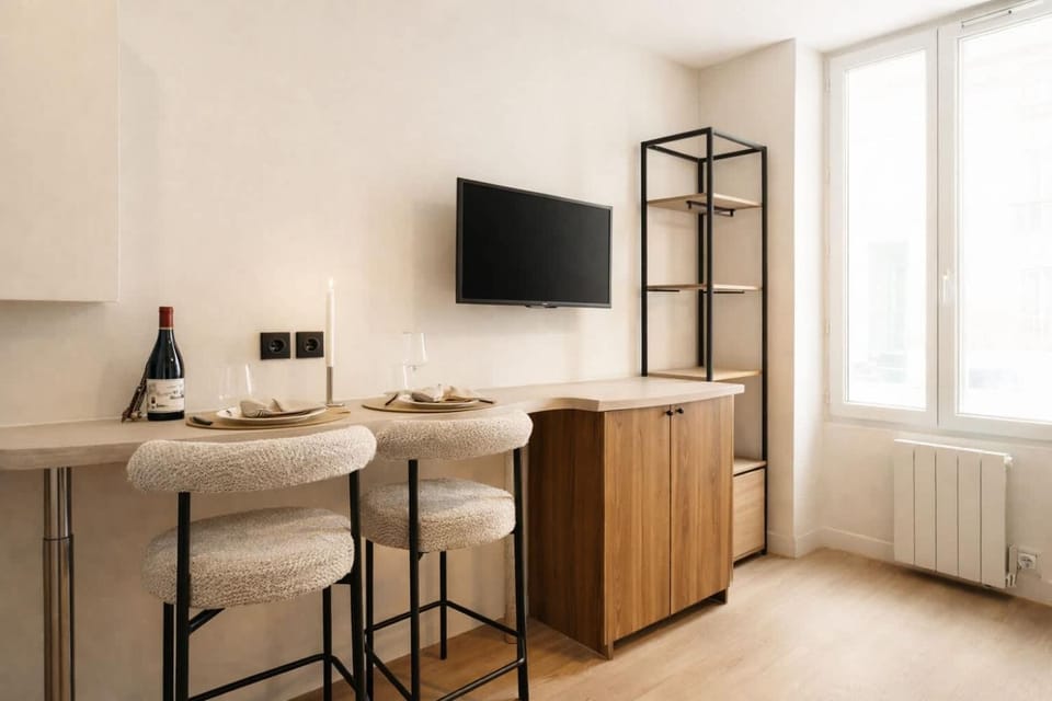 TV and multimedia, Dining area
