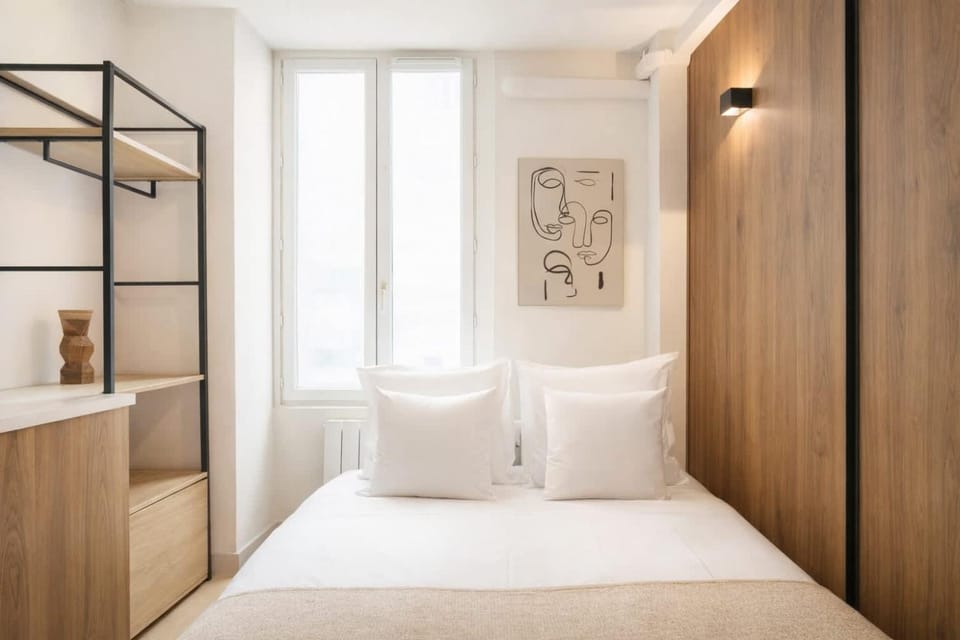 Bed, Photo of the whole room, Bedroom, wardrobe