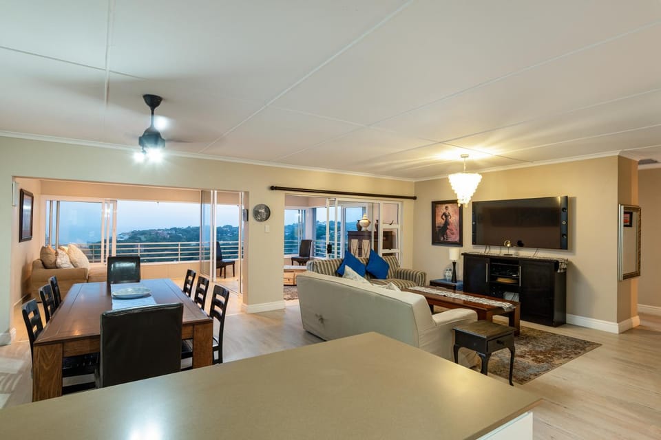 5 Malibu - Ballito Bay Beverley Hills Apartment in Dolphin Coast