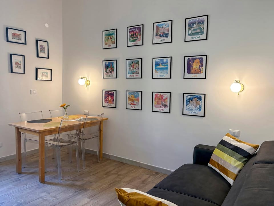 Living room, Decorative detail, Seating area, Dining area