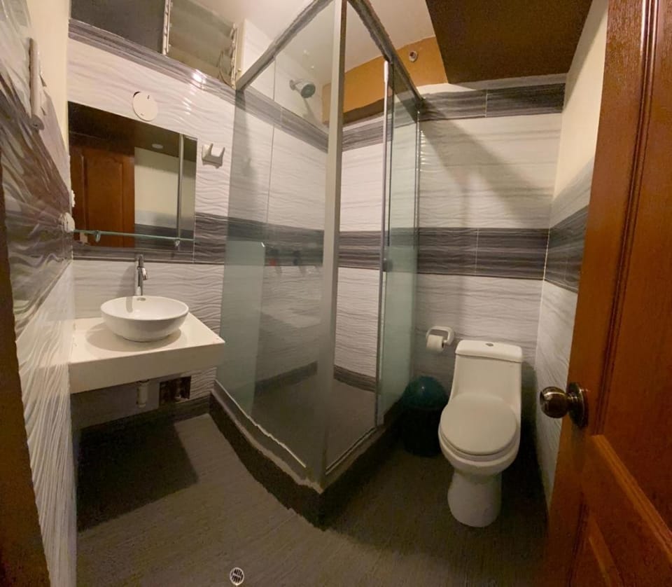 Hot Spring Bath, Bathroom