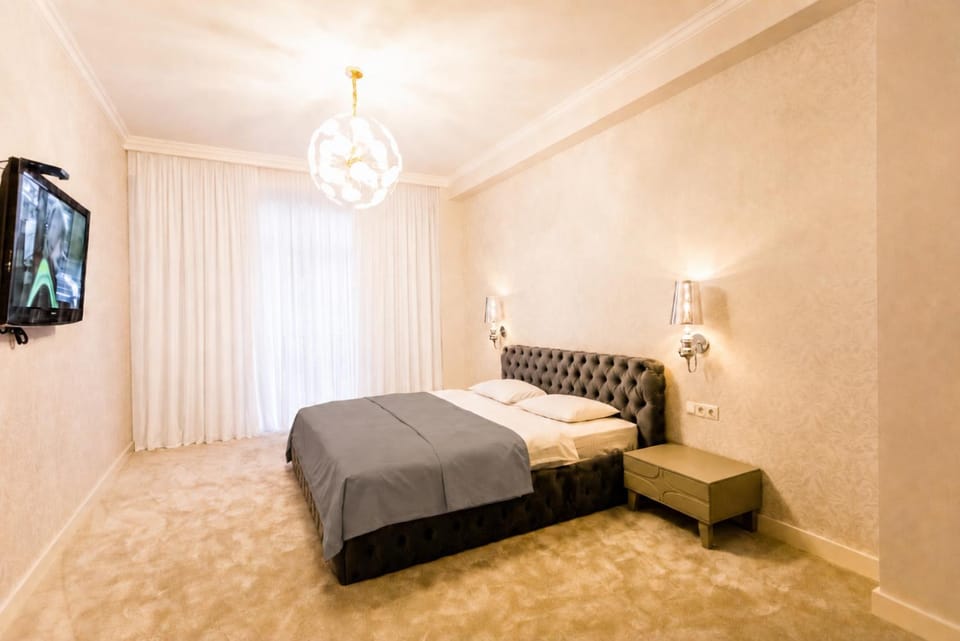 Bed, TV and multimedia, Photo of the whole room, Bedroom, wardrobe