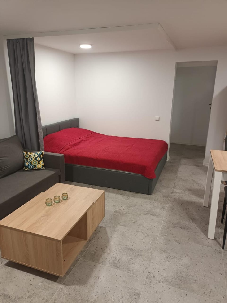 Bed, Seating area, Bedroom