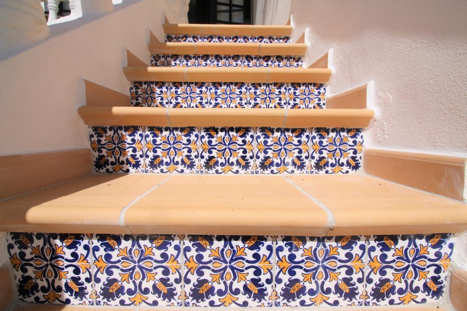 Charming Vila Van Gogh Villa in Luz