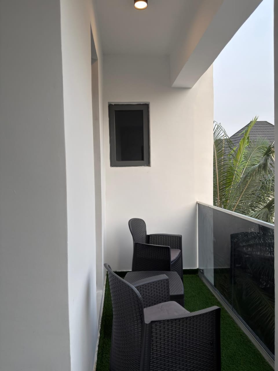 Casa Virelli, 1 Bedroom with Pool, Gym & 3 Verandas in Lekki Apartment in Lagos, Nigeria