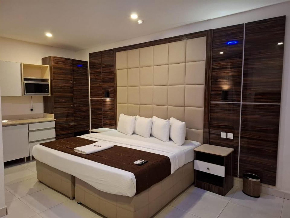 Bedroom, microwave, wardrobe, air conditioner