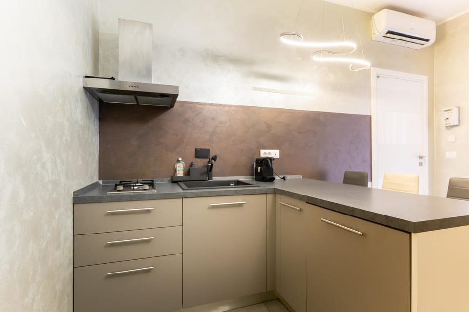 Coffee/tea facilities, kitchen