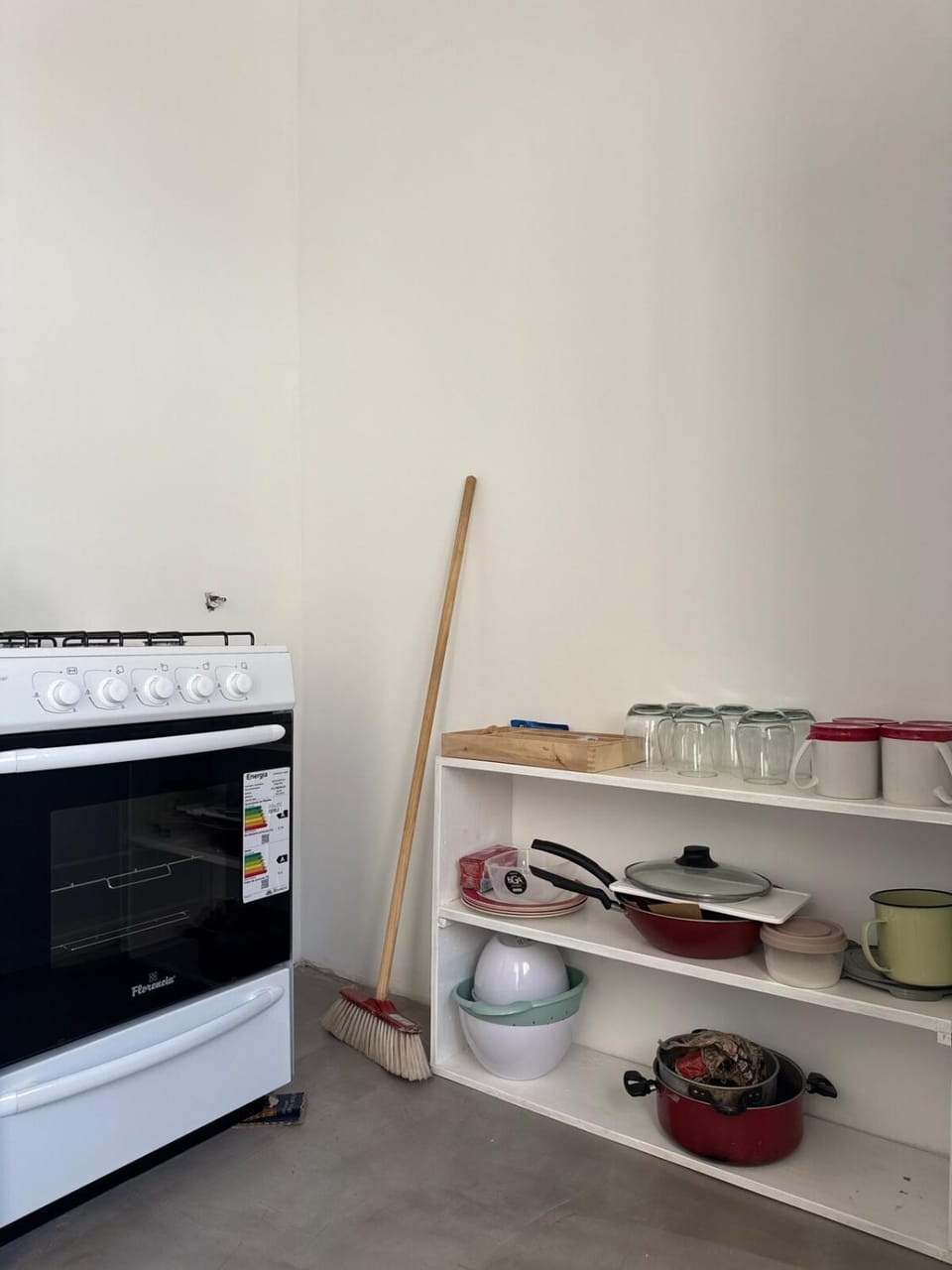 Kitchen or kitchenette, dishwasher, minibar, oven, pet friendly, stove
