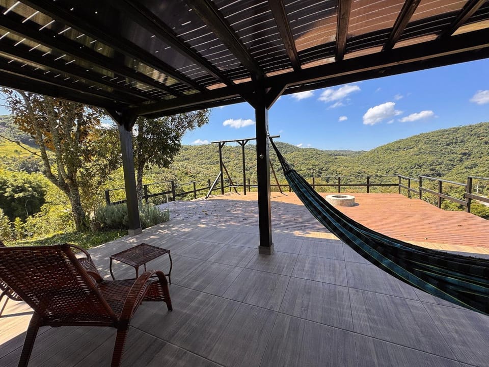 Balcony/Terrace, Mountain view