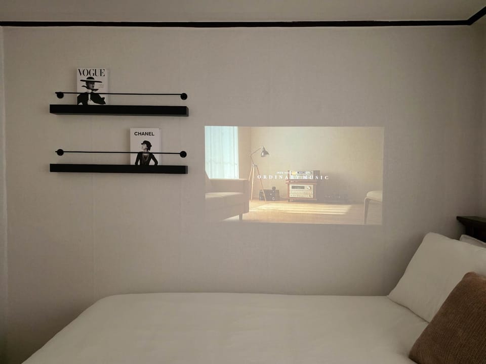 TV and multimedia, Bedroom