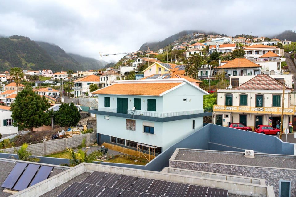 Golden Sun Studio by GALMI Apartment in Madeira District