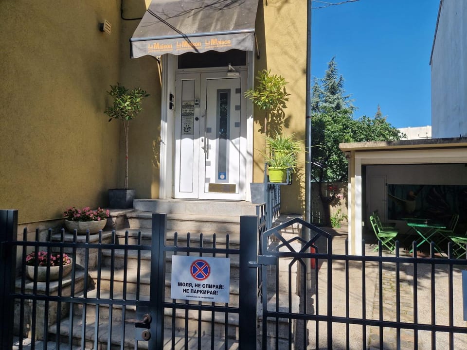 Property building, Patio, Day