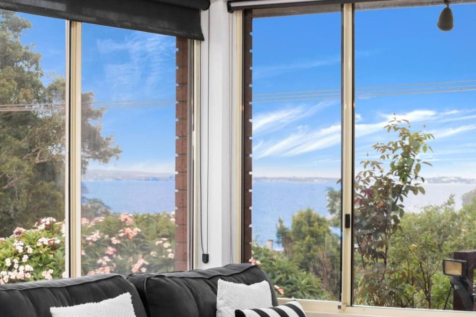 Living room, Lake view