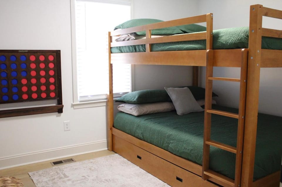 New I The Weekender Retreat I 5min Drive to Beach House in Atlantic Beach