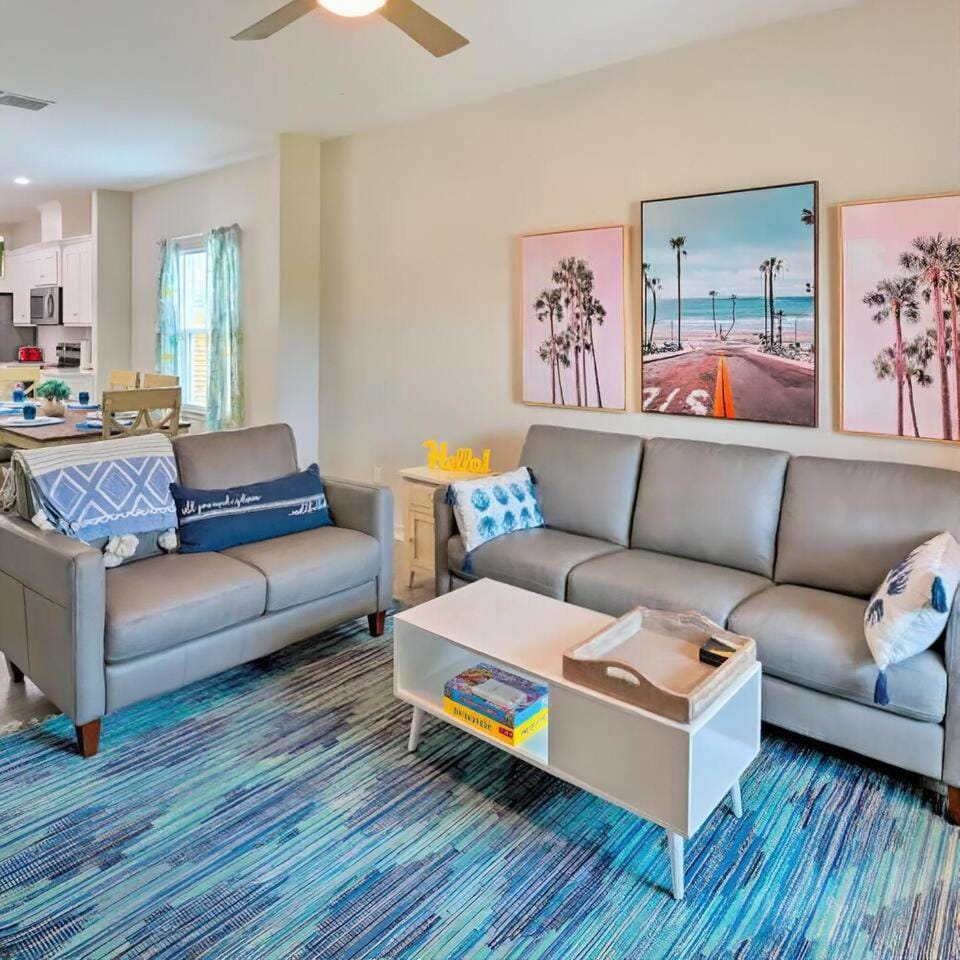 The Coastal Pearl by Howdy Holiday House in Flour Bluff