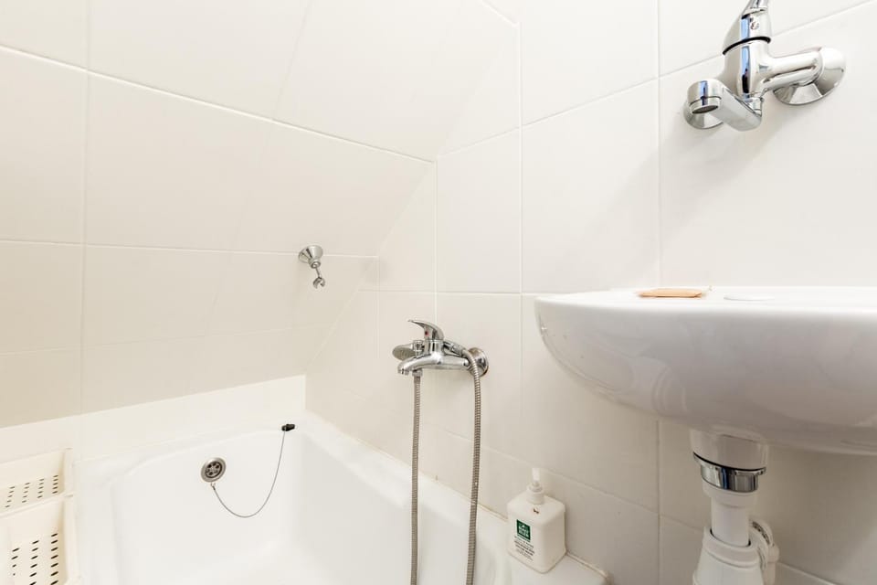 Bathroom, Bath