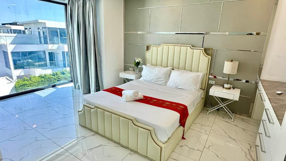 modern pool villa 5 minutes to walking street & beach Bed and Breakfast in Pattaya City