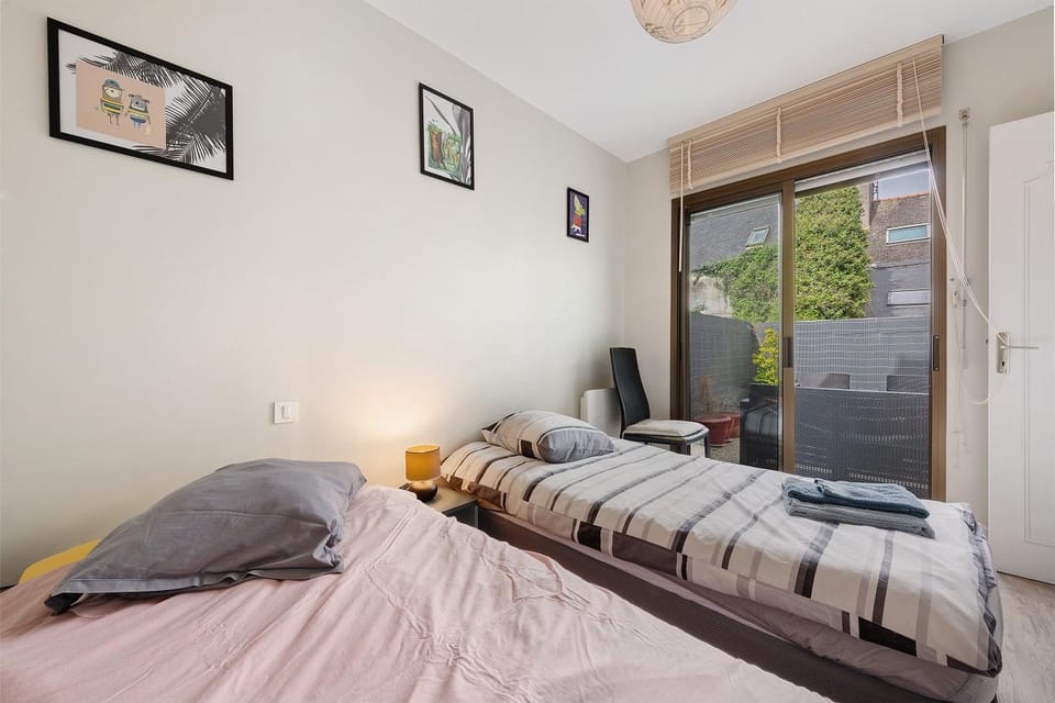 Property building, Living room, Bedroom