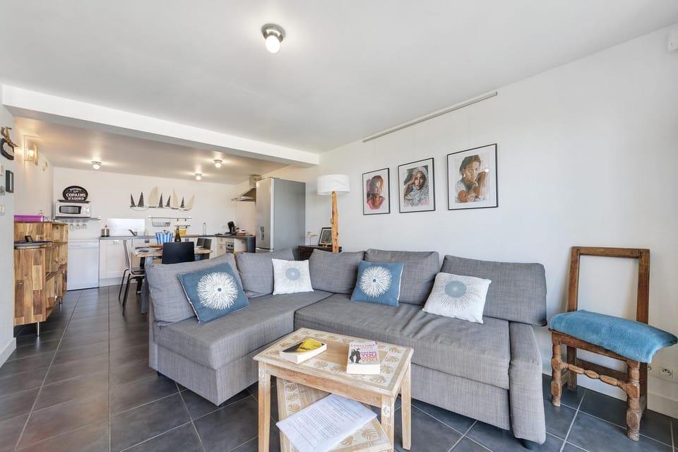 Property building, Living room