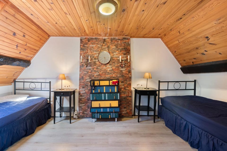 Property building, Living room, Bedroom