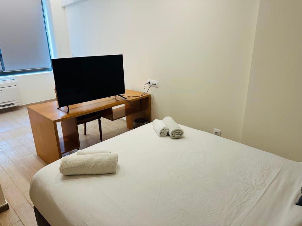 Brown Port 2 bedroom 2wc flat Apartment in Pireas