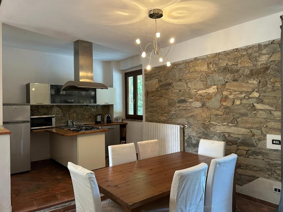 Property building, Kitchen or kitchenette, Living room