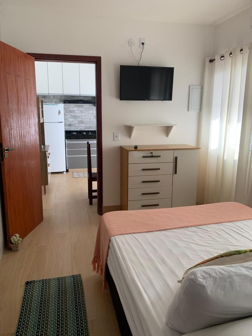 TV and multimedia, Photo of the whole room, Bedroom, wardrobe